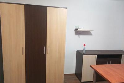 Garsonieră nedecomandată în Tractorul - 4