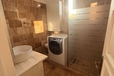 Apartament cu 4 camere decomandat în CET - 11