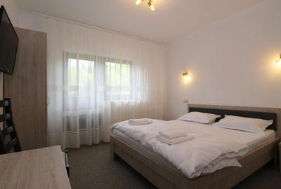 Vanzare pensiune noua complet functionala superba Prahova padure priveliste - 16
