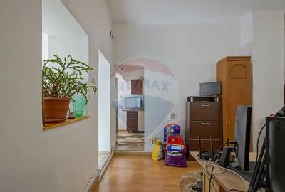 Casă cu 5 camere cu Garaj în Turcheș - 3