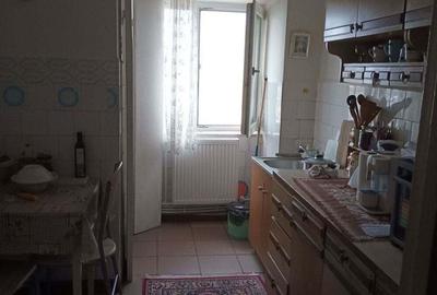 Apartament cu 4 camere decomandat în Central - 1