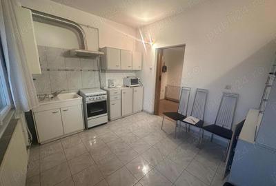 Apartament cu 3 camere decomandat în Lugoj