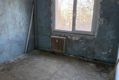 3 camere Camil Ressu , Nicolae Grigorescu - Metrou - 1