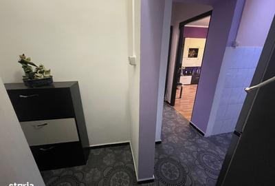 Apartament cu 2 camere decomandat, mobilat în Tractorul
