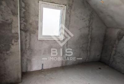 Casă individuală cu 4 camere cu Canalizare în Exterior Est - 5