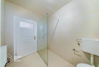 Vila superba, P+E, Cuvin, 9 camere, 200 mp si teren 1300 mp plus anexa 3 camere - 4