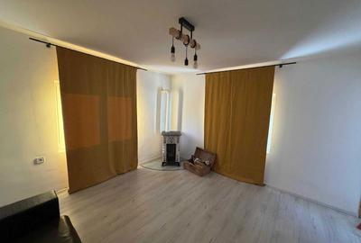 Casă cu 3 camere în Central
