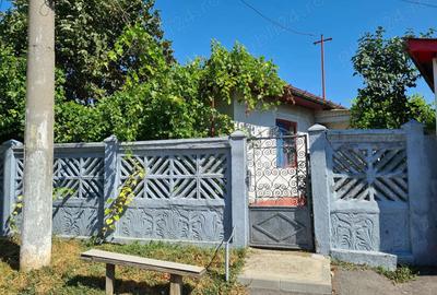 Casă cu 4 camere în Central - 2