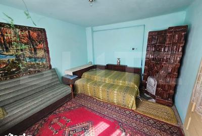 Casă cu 4 camere cu Teren 3800 Mp în Central - 2
