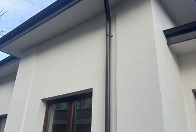 Casă cu 3 camere cu Teren 400 Mp în Central - 1