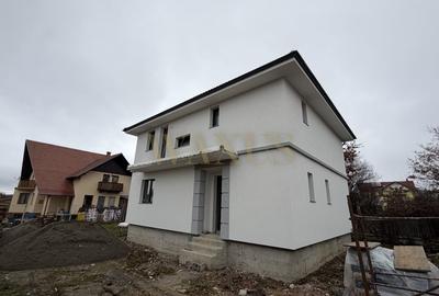 Casa P+1, zona Pensiunea Morariu - 2