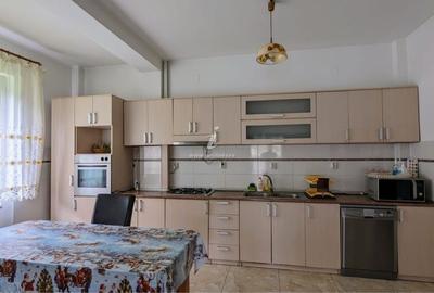 Casă cu 4 camere în Sătic - 3