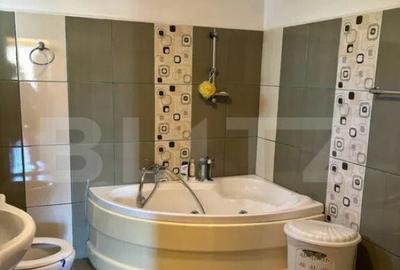 Casa P+1 de vanzare, cu 4 camere, 180 mp, zona Micro 2 - 4