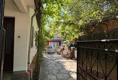 Casă cu 4 camere în Central - 3