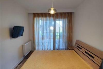 Apartament cu 2 camere semidecomandat în Sopor