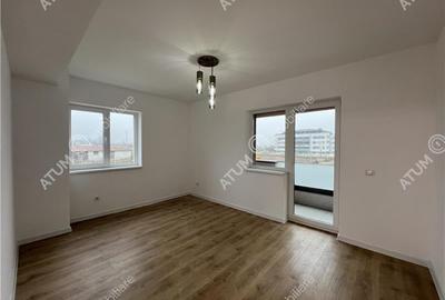 Apartament cu 3 camere si 2 bai la etajul 1pe Calea Surii Mici - 11