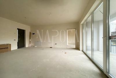 Apartament cu 3 camere semidecomandat în Central - 1