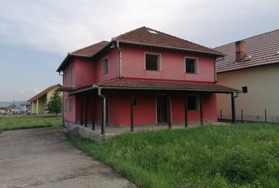 Casa - vila de vanzare construita in stil italian - 3