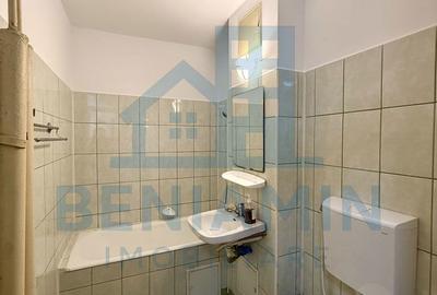 Garsonieră decomandată în Rovine - 1