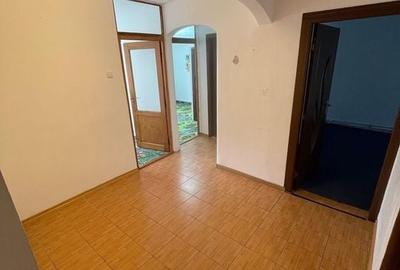 Apartament 3 camere,  70 mp , parter inalt/ 4E,  zona U.T.C.N.,Zorilor - 3