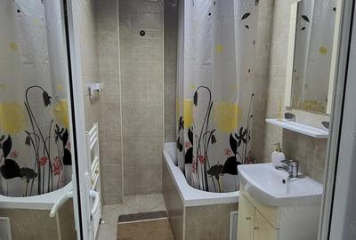 Garsonieră decomandată în Central