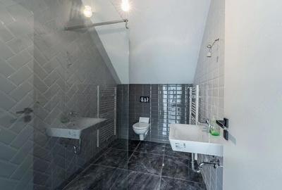 Casă cu Teren 294 Mp în Saschiz - 2