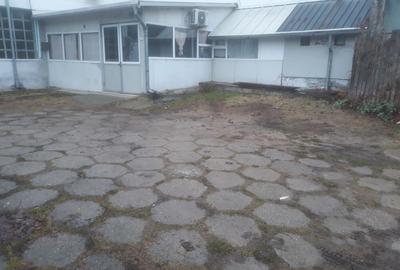 Spațiu comercial, de 140 mp, în Central - 3
