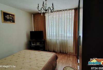 Apartament cu 3 camere decomandat în Micro 14 - 2