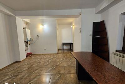 Spațiu comercial, de 25 mp, în Central - 6