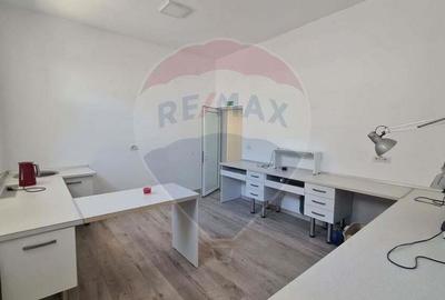 Apartament cu 2 camere decomandat de vanzare Centru - 2