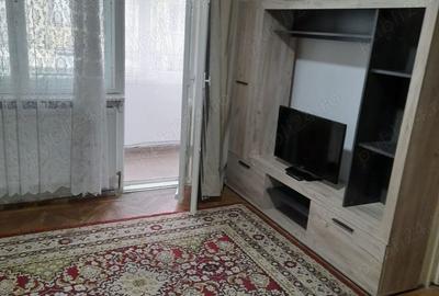 Apartament cu 3 camere semidecomandat în Sud - 2