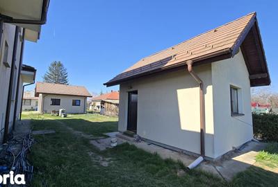 Casă cu 7 camere cu Canalizare în Ciolpani - 1