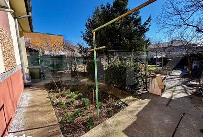 Casă cu 5 camere cu Teren 372 Mp în Bariera Vâlcii