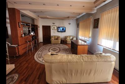 Casă cu 8 camere cu Teren 320 Mp în Bucureștii Noi - 12