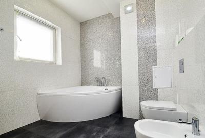 Apartament cu 2 camere decomandat în Central - 4