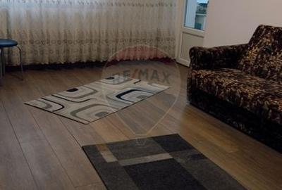 Apartament cu 3 camere decomandat, mobilat în 1 Mai