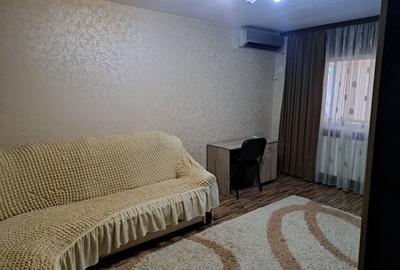 Apartament cu 3 camere decomandat în Alexandru cel Bun