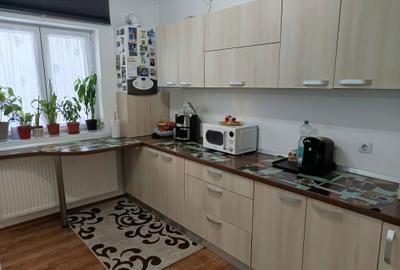 Apartament cu 4 camere decomandat în Central - 4