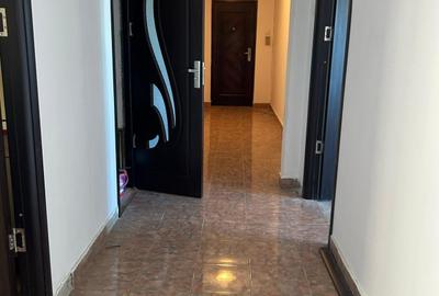 Apartament cu 3 camere decomandat în Calea București - 5