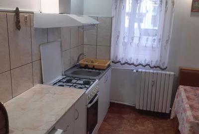 Apartament cu 2 camere semidecomandat în Brazda lui Novac