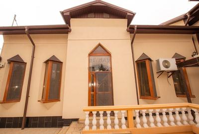 Casa / Vila cu piscina, 6 camere de vanzare in zona Central - 7