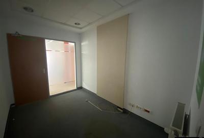 De inchiriat spatiu comercial premium  fost sediu OTP Bank - 7