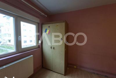 Apartament cu 2 camere decomandat în Ștrand - 13