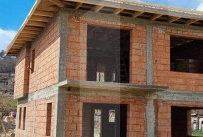 Investitie ! Proiect in executie ! Casa 110 mp utili, teren 460 mp, Dezmir ! - 2