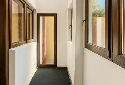 Refugiu interbelic cu 3 camere - 90 mp utili - Curte interioara - 12