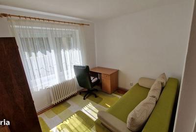 Apartament cu 3 camere decomandat în Cornișa - 6