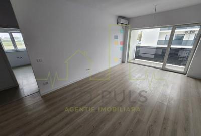 Apartament cu 3 camere semidecomandat în Mehala