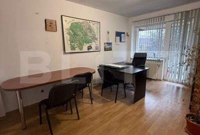 Apartament cu 3 camere în Central - 2