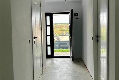 Duplex cu 4 camere cu Canalizare în Bucium - 6