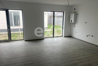 Casă individuală cu 3 camere cu Canalizare în Corbu - 7